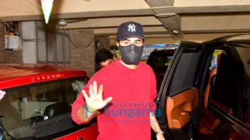Photos: Ranbir Kapoor spotted at a dubbing studio