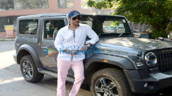 Photos: Rohit Roy spotted at Kromakay salon in Juhu