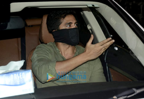 photos saqib saleem huma qureshi and mudassar khan snapped in juhu 3