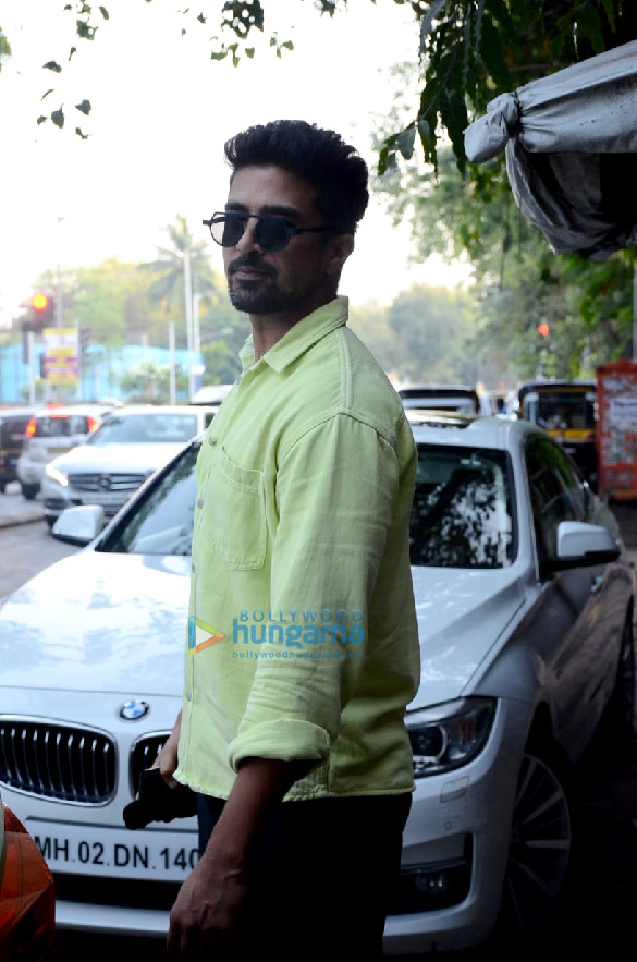 photos saqib saleem snapped in juhu 3