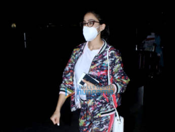 Photos Sara Ali Khan, Pooja Hegde and Karanvir Bohra snapped at the airport