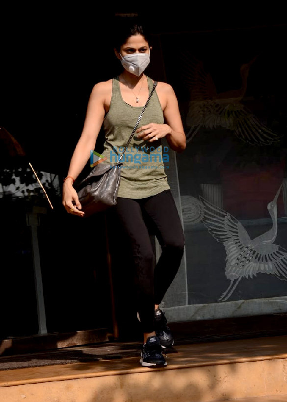 Photos: Shamita Shetty snapped in Juhu Photos: Shamita Shetty snapped in Juhu