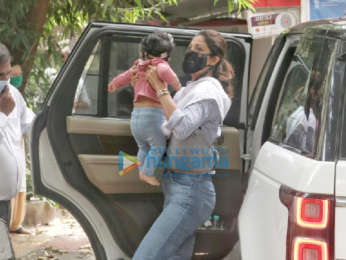 Photos: Shilpa Shetty snapped with her daughter at India Post office in Juhu