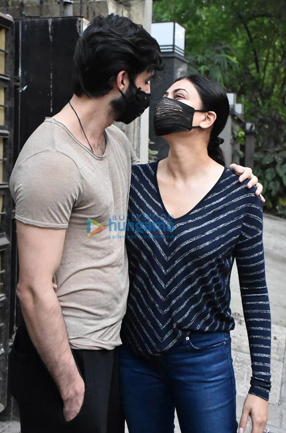 photos sushmita sen with boyfriend rohman shawl snapped at bandra 3