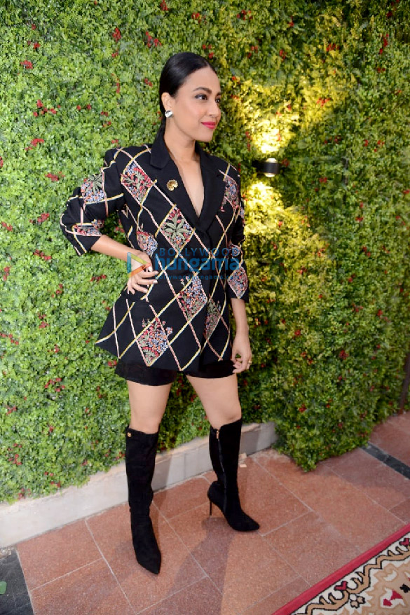photos swara bhaskar snapped at inauguration of a salon at defense colony in new delhi 3