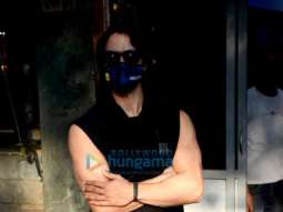 Photos: Tiger Shroff and Sunny Singh Nijjar snapped in Juhu