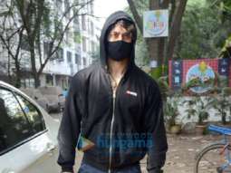 Photos: Tiger Shroff snapped at Avidesh Studio in Juhu