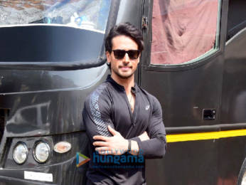Photos: Tiger Shroff snapped at the suburban studio
