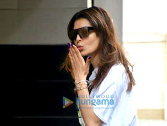 Photos: Urvashi Rautela spotted outside a salon