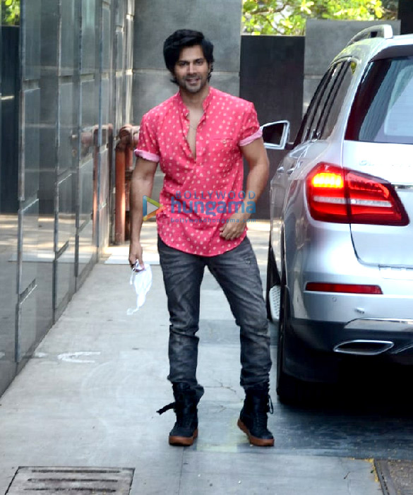 photos varun dhawan snapped at pooja entertainments office in juhu 1