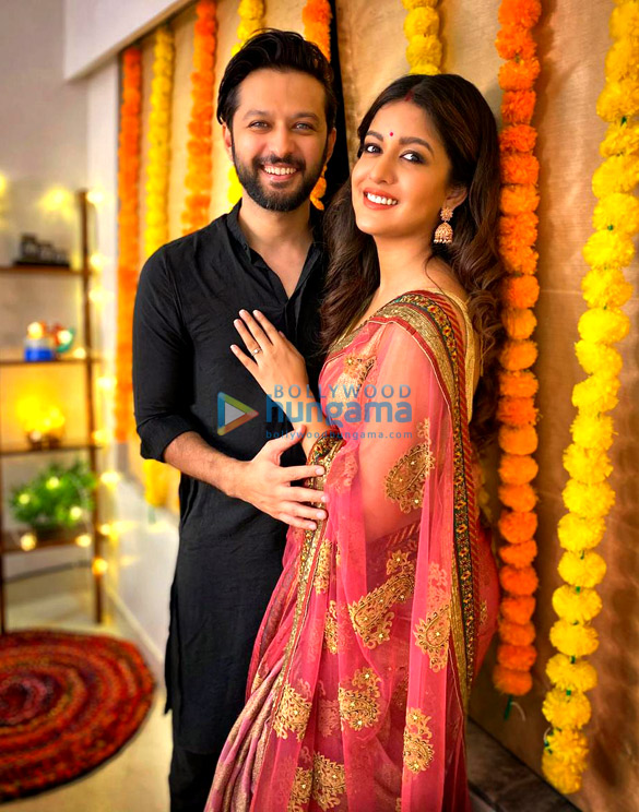 Photos: Vatsal Sheth and Ishita Dutta celebrate Karva Chauth at home Photos: Vatsal Sheth and Ishita Dutta celebrate Karva Chauth at home