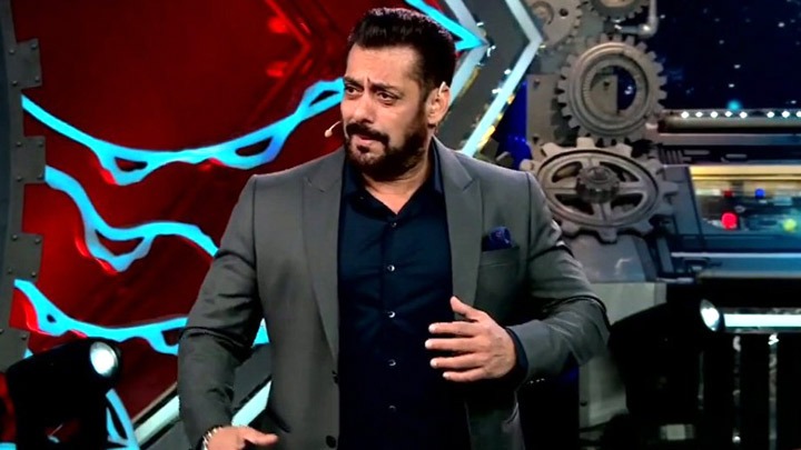 ROFL- Salman Khan IMITATES Pavitra Punia | Bigg Boss 14 | Jasmin | Eijaz Khan