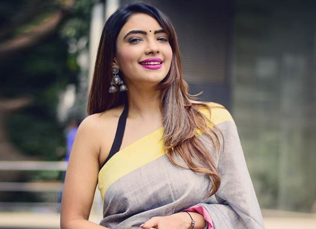 Pooja Banerjee keeps Karwa Chauth fast while shooting for Kumkum Bhagya