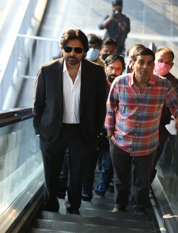 Pawan Kalyan interacts with passengers as he takes a metro to reach Vakeel Saab sets; see pics 