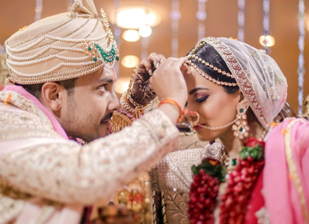 Aditya Narayan's first interview after marriage: "I had to wear my friend's pyjama. Mine tore while I was being lifted…."