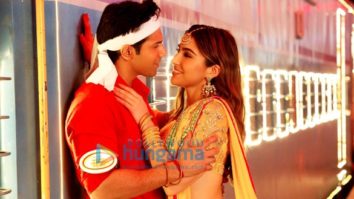 Movie Stills Of The Movie Coolie No. 1