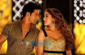 Movie Stills Of The Movie Coolie No. 1