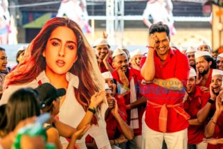 Movie Stills Of The Movie Coolie No. 1