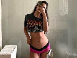 Esha Gupta’s skimpily dressed bathroom selfie goes viral