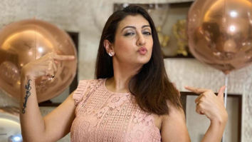 Juhi Parmar gets a surprise on her birthday on the sets of Hamariwali Good News