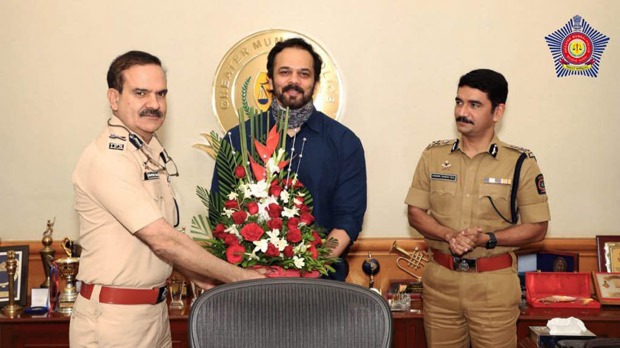 Mumbai Police honours Rohit Shetty for helping COVID-19 frontline workers, calls him 'The Asli Dilwale'