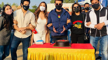Neetu Kapoor wraps her first schedule for Jugjugg Jeeyo, Varun Dhawan and Kiara Advani praise her for being a COVID warrior