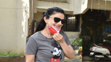 Photos: Ameesha Patel snapped at a salon in Juhu