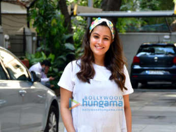 Photos: Anita Hassanandani and husband Rohit Reddy leave for Alibaug