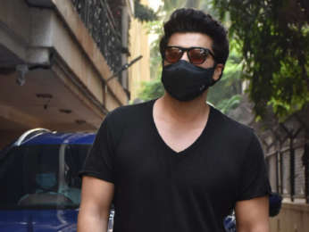 Photos: Arjun Kapoor snapped in Juhu