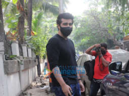 Photos: Arjun Kapoor spotted with Mohit Suri at his office in Bandra