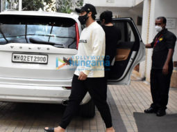 Photos: Arjun Kapoor with his sister at Hinduja hospital in Khar