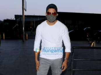 Photos: Urvashi Rautela, Kriti Sanon, and Alia Bhatt others snapped at the airport