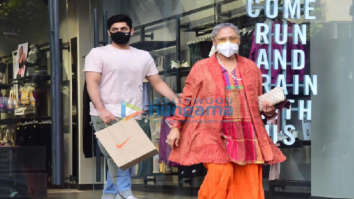 Photos: Jaya Bachchan snapped with grandson at Santacruz
