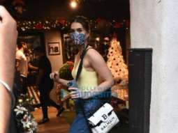 Photos: Kriti Sanon snapped at Hakim’s Aalim salon in Khar