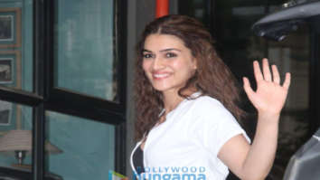 Photos: Kriti Sanon snapped at Maddock office