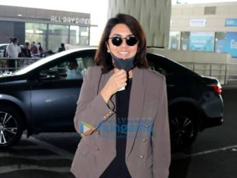 Photos: Neha Kakkar, Rohanpreet Singh, Anupriya Goenka and others snapped at the airport