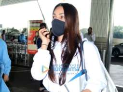 Photos: Kiara Advani, Neetu Singh and others snapped at the airport