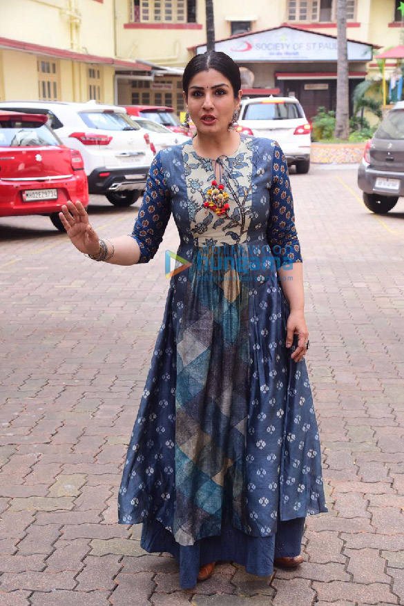 photos photos raveena tandon snapped at a dubbing studio 2