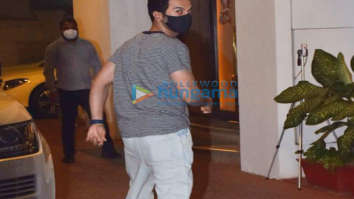 Photos: Rajkummar Rao snapped in Juhu