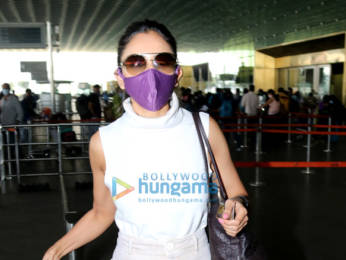 Photos: Rakul Preet Singh and Sophie Choudry snapped at the airport