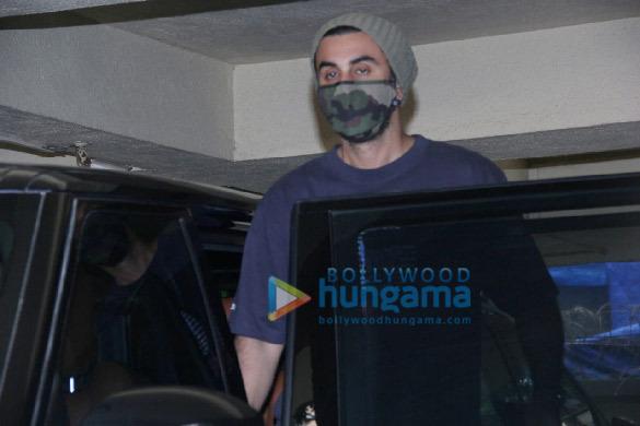 photos ranbir kapoor spotted at a dubbing studio in khar 3