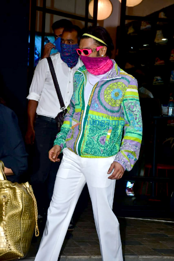 photos ranveer singh spotted at a store in bandra 4