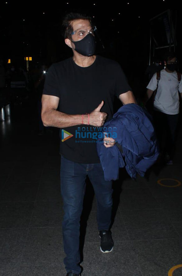 photos sanya malhotra sidharth shukla shehnaaz gill and others snapped at the airport 1 2