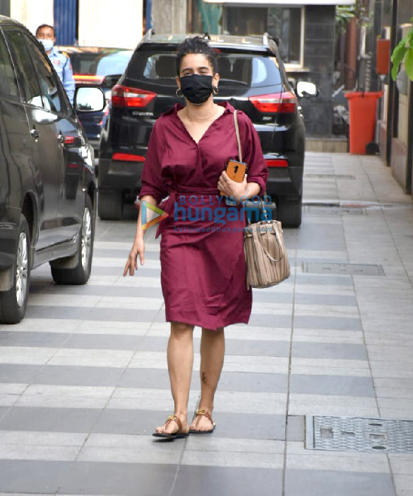 photos sanya malhotra spotted at a clinic 2