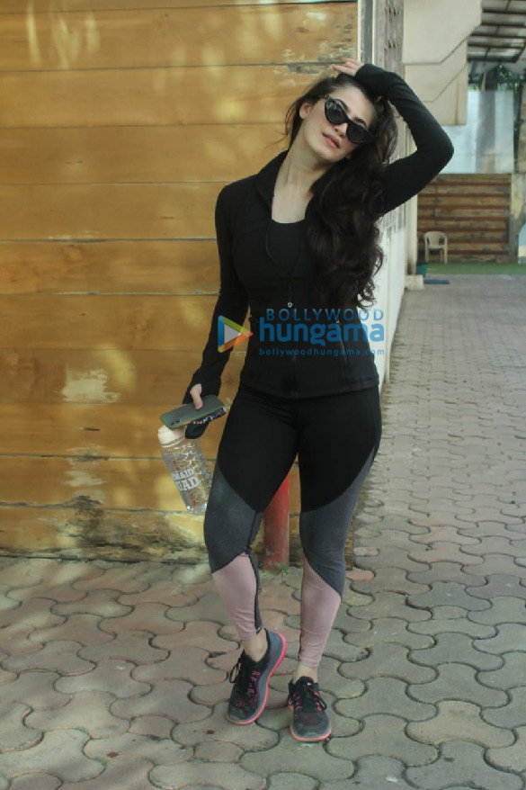 photos shivaleeka oberoi snapped in andheri 3