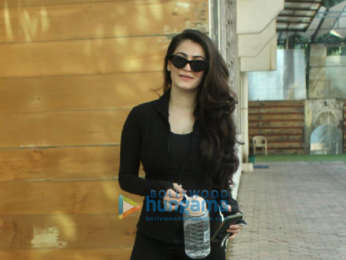 Photos: Shivaleeka Oberoi snapped in Andheri