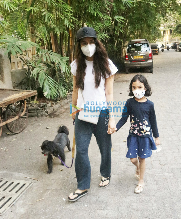 photos shraddha kapoor snapped in mumbai 4 2