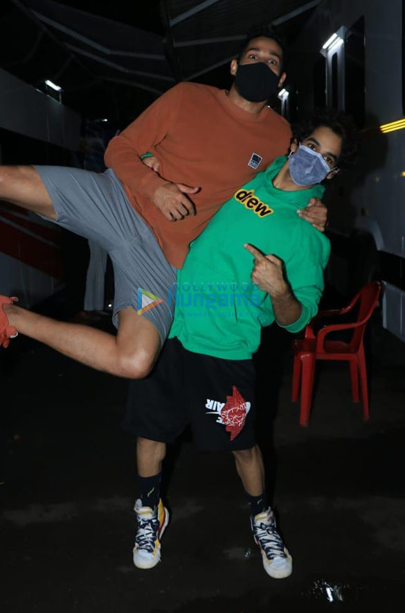 photos siddhant chaturvedi and ishaan khatter snapped on sets of bhoot police in filmcity 4