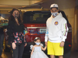 Photos: Soha Ali Khan, Kunal Kemmu and others spotted at Kareena Kapoor Khan’s residence