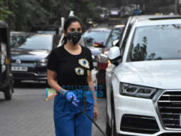 Photos: Sophie Choudry snapped in Pali Hill
